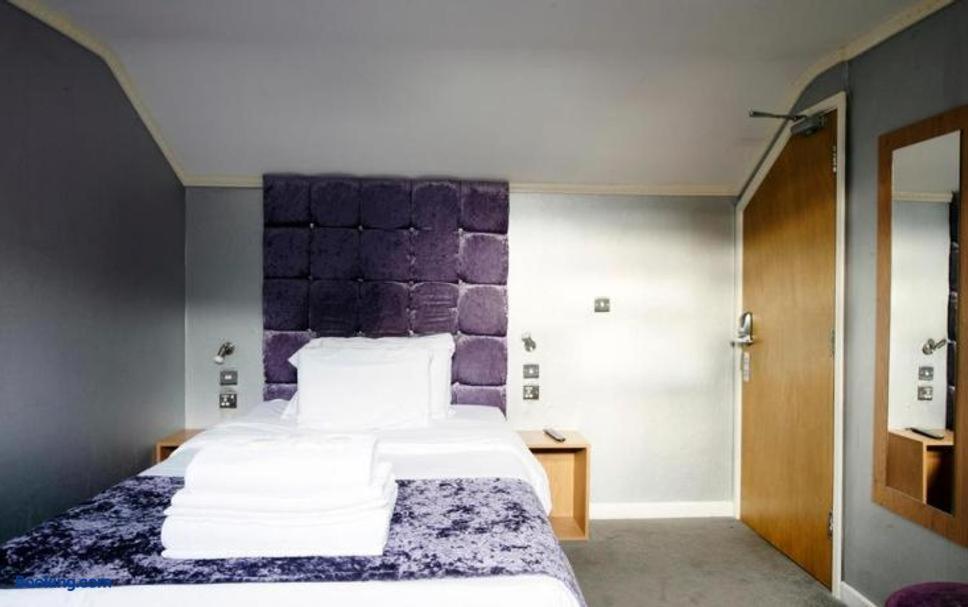 Hotel 24-7 Express Newport  Exterior foto